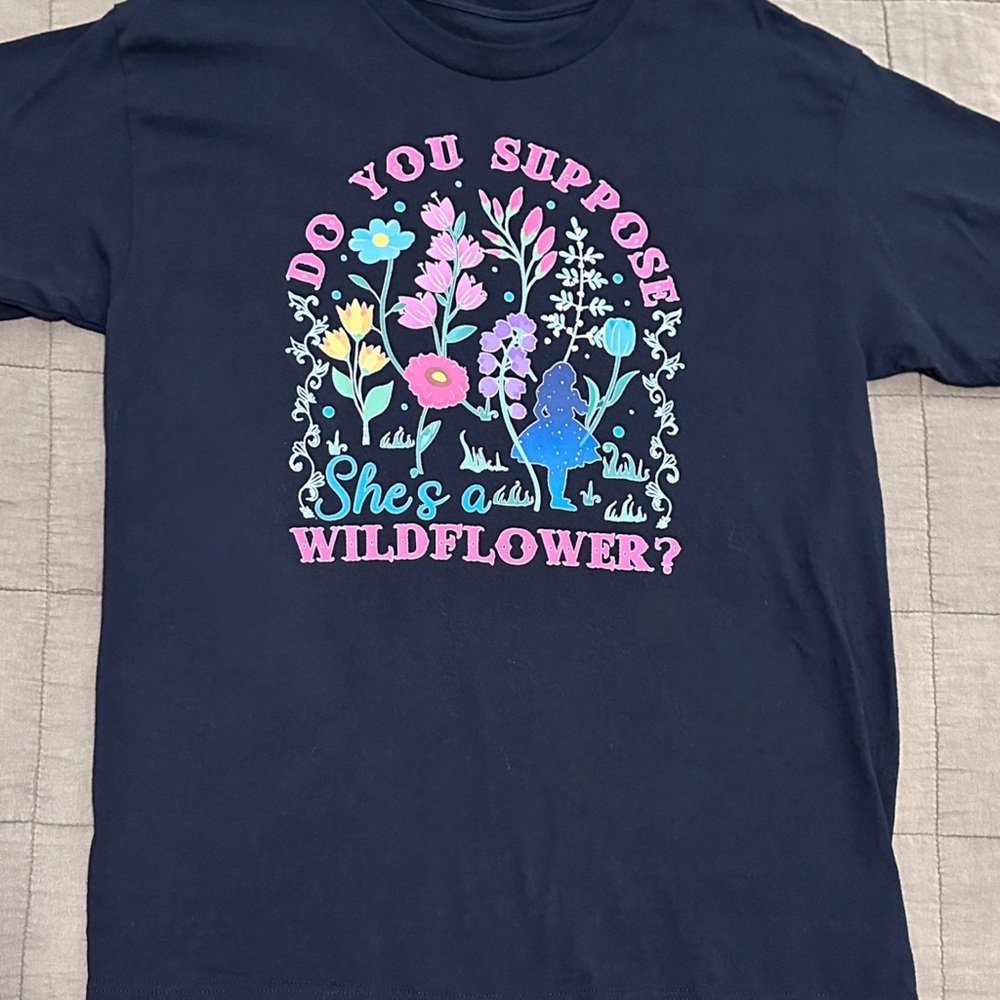 Alice in Wonderland Black Tee  - “Do You Suppose She’s a Wildflower?” 🌼🌸
